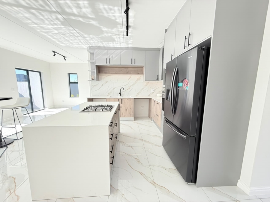 3 Bedroom Property for Sale in Sandown Western Cape